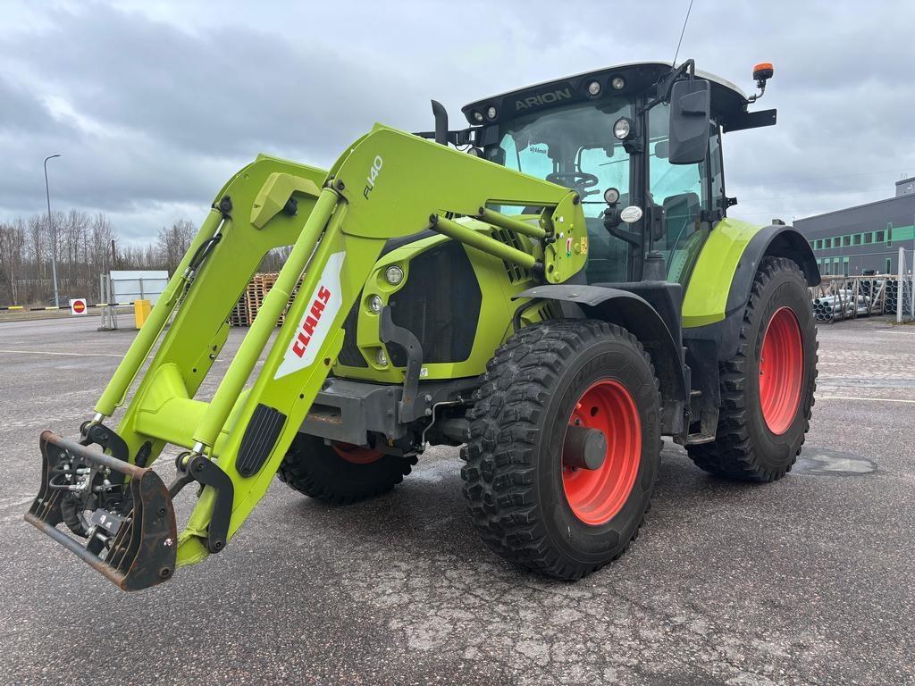 CLAAS ARION 550 CMATIC Trattori