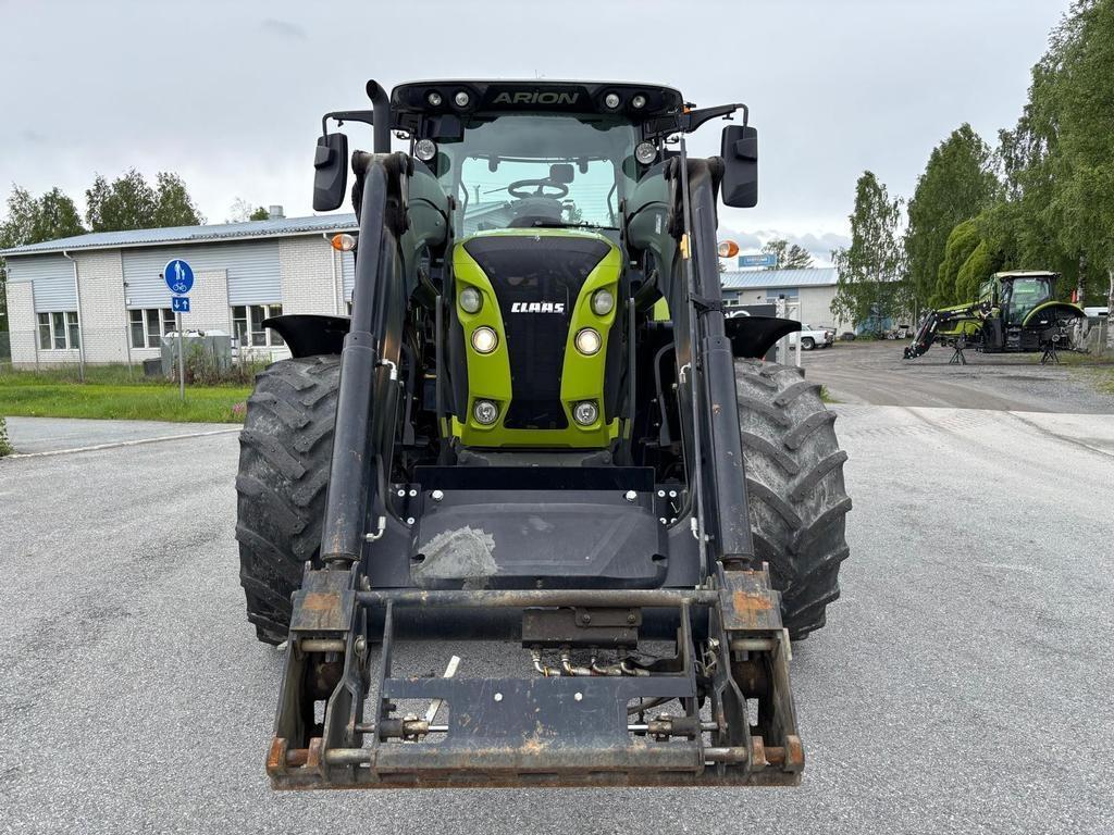 CLAAS ARION 650 HEXASHIFT CIS+ Trattori
