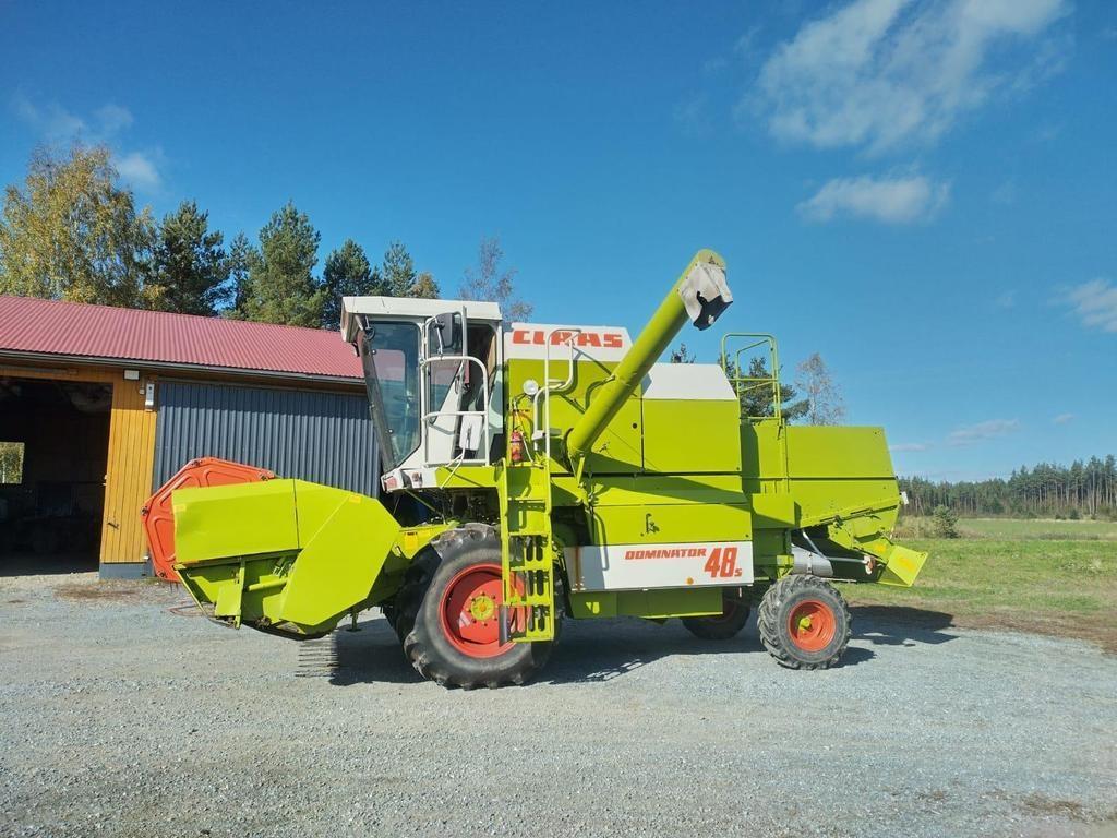 CLAAS DOMINATOR 48S Mietitrebbiatrici