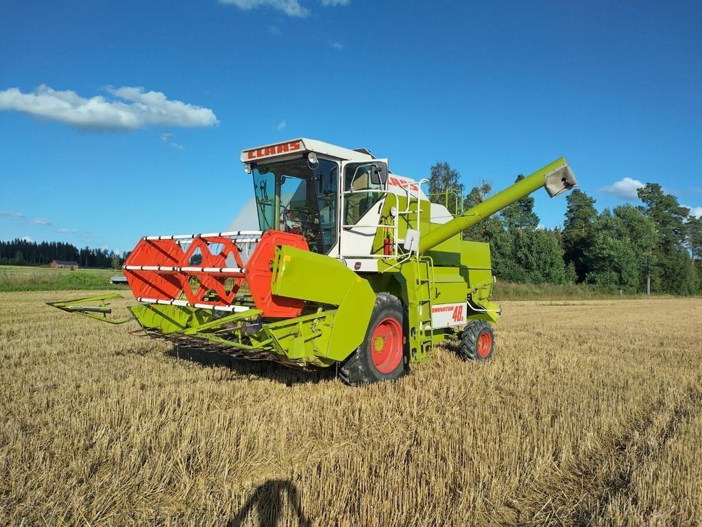 CLAAS DOMINATOR 48S Mietitrebbiatrici