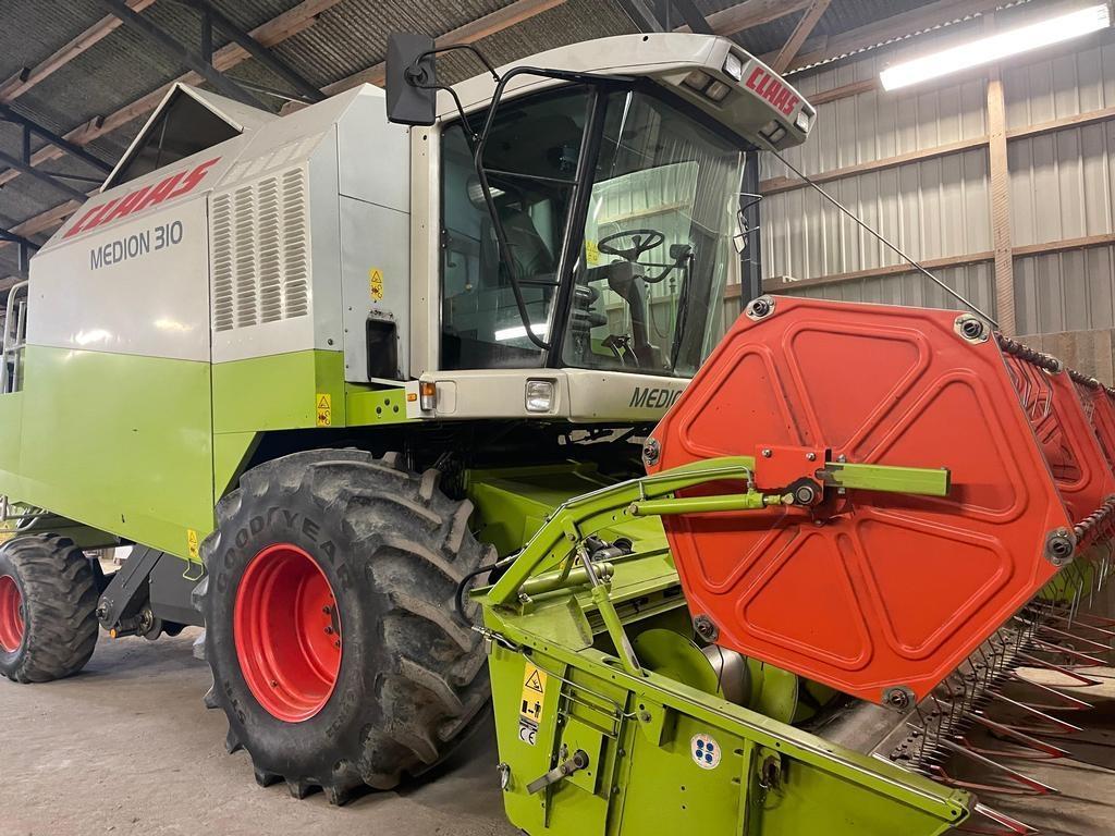 CLAAS MEDION 310 Combine harvesters