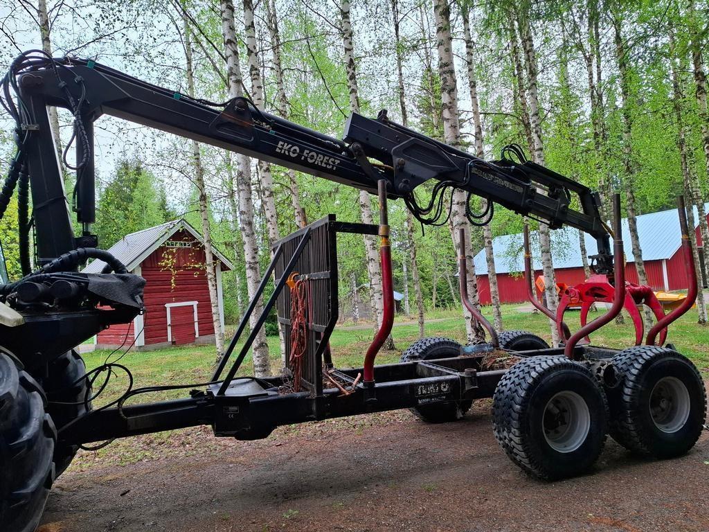 Ford 6640+EKOFOREST+TEMPO Gru e pale