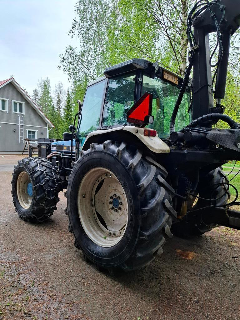 Ford 6640+EKOFOREST+TEMPO Gru e pale