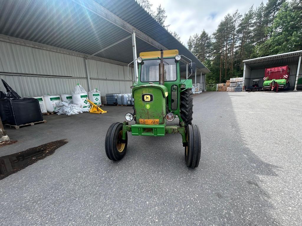 John Deere 2120 Traktorer
