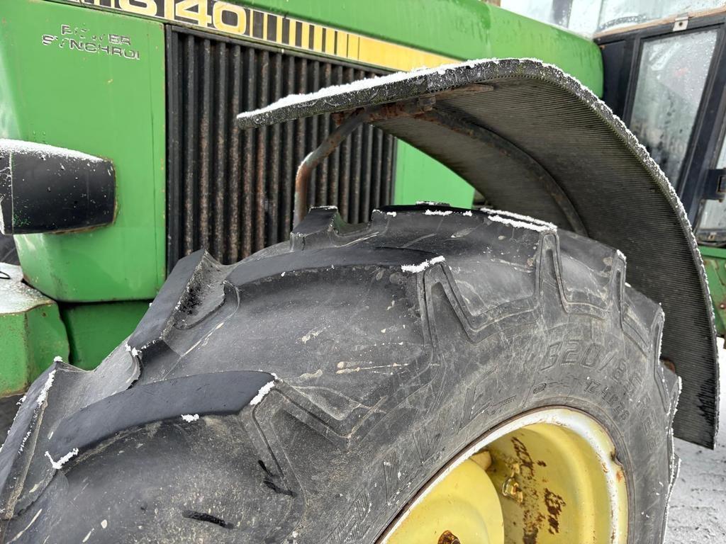 John Deere 3140 Tractors