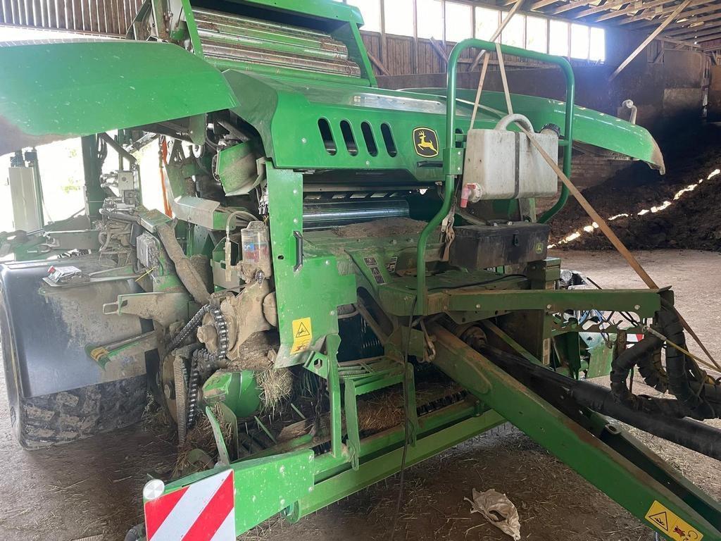 John Deere C441 Round balers