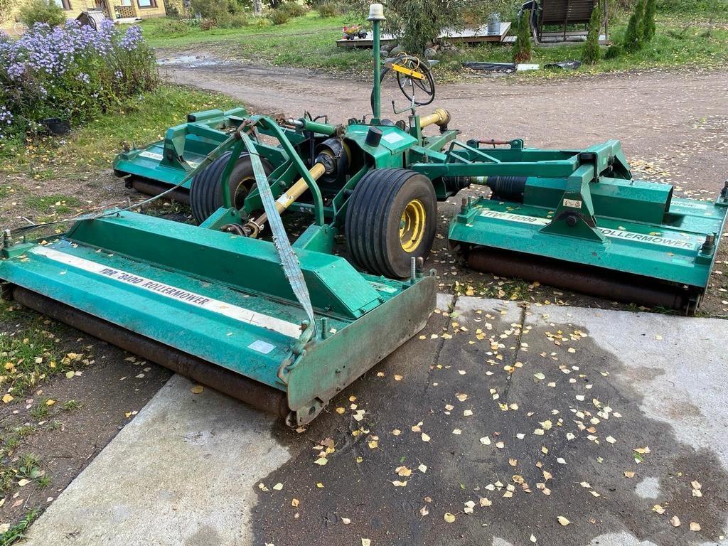 KESANTO-JA OLKIMURSKAIMET MAJOR TDR 16000 Pasture mowers and toppers