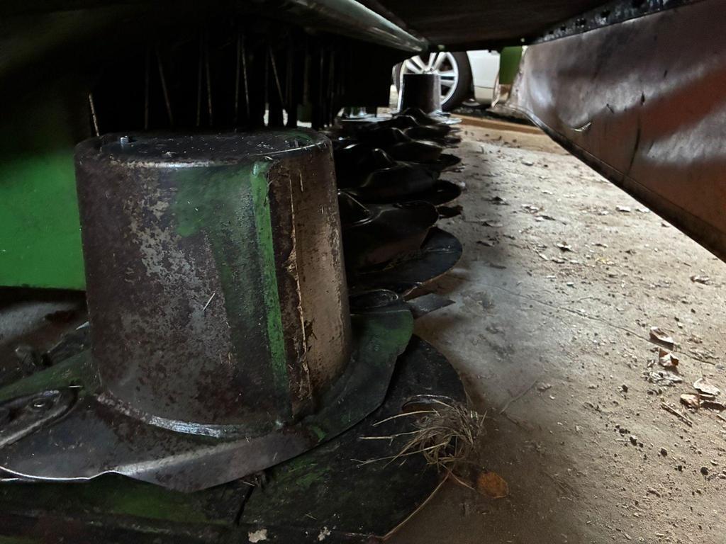 Krone EAST CUT 32 CV FLOAT Falciacondizionatrici