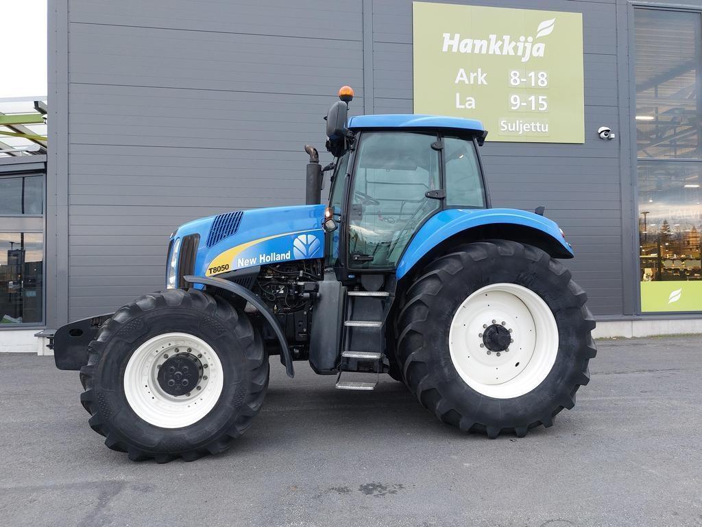 New Holland T8050 Traktoren