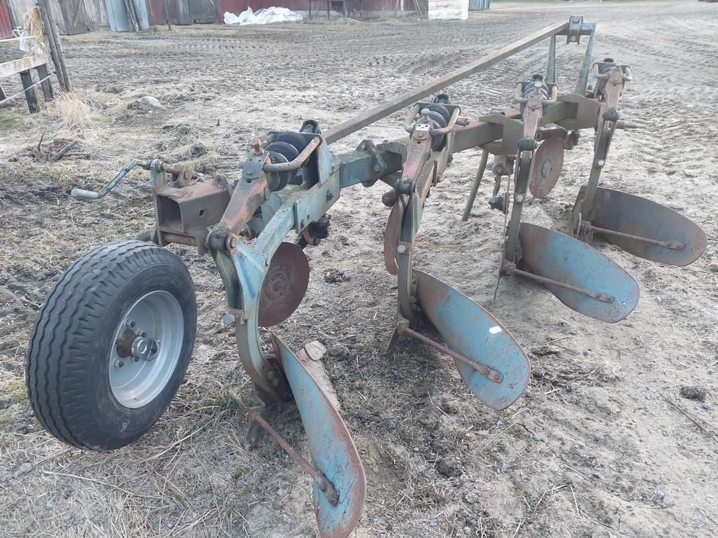Överum BT 387 G 1X4 AUTOM.AURAT Reversible ploughs