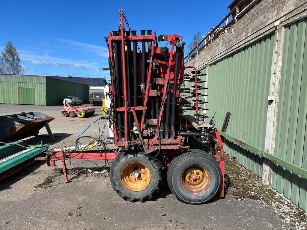 Överum TIVE 2012 Mineral spreaders
