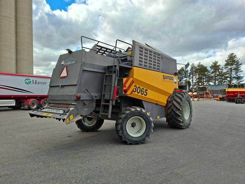 Sampo-Rosenlew 3065 Combine harvesters