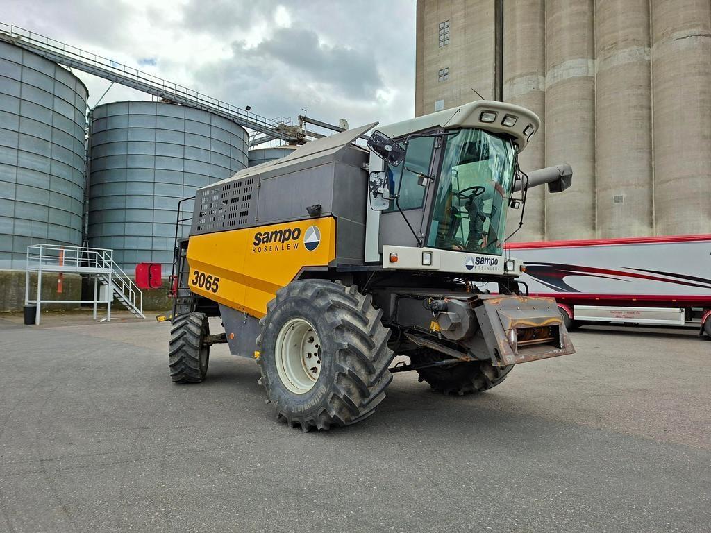 Sampo-Rosenlew 3065 Combine harvesters