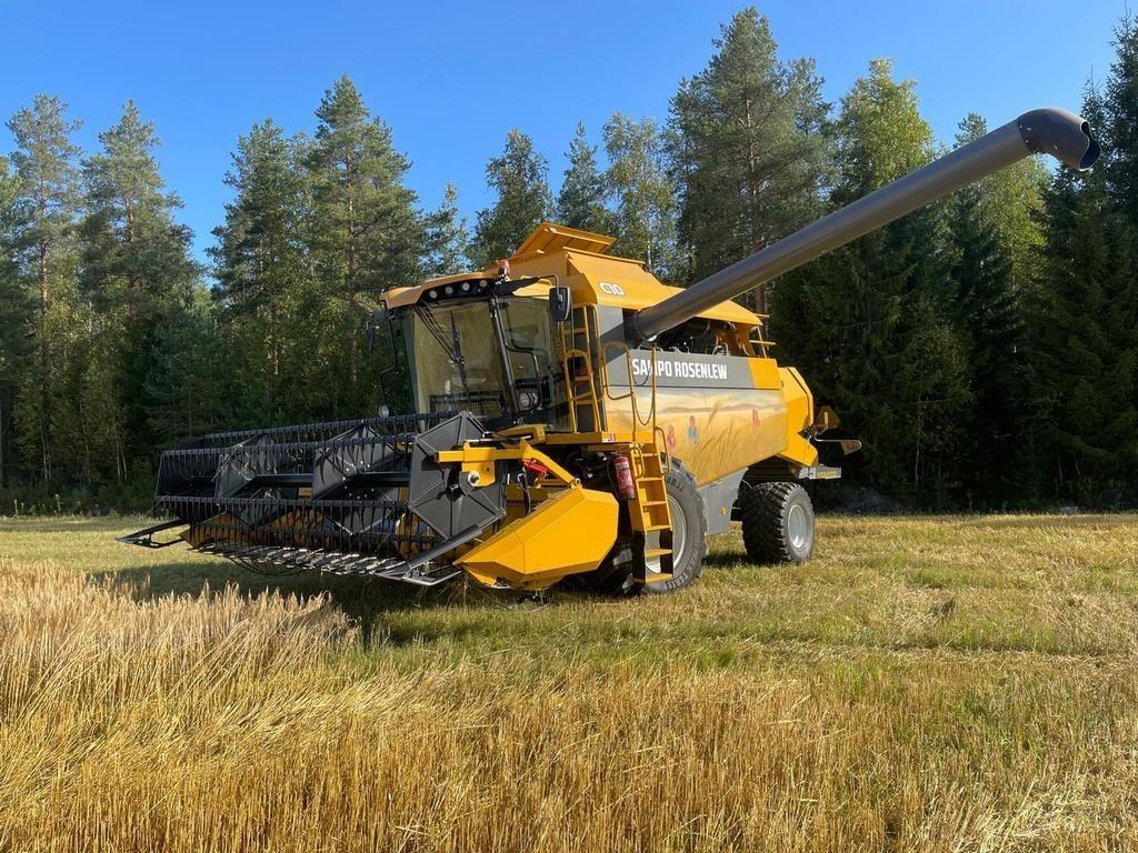 Sampo-Rosenlew C10 4WD Mähdrescher