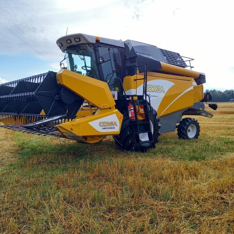 Sampo-Rosenlew COMIA C6 Combine harvesters