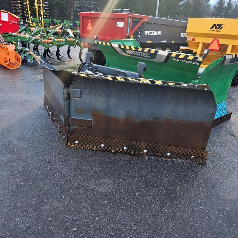 Stark NL 3600 Snow blades and plows