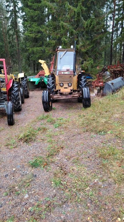 Valmet 502-E/2110 2WD Tractors