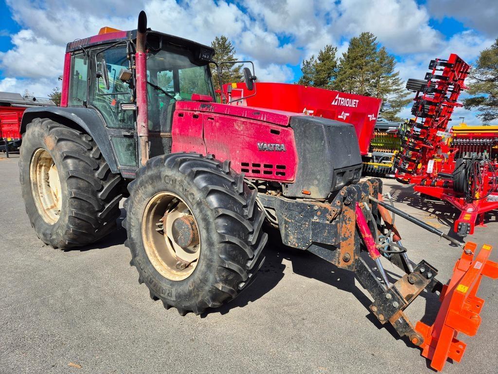 Valtra 8400 MEGA Tractors