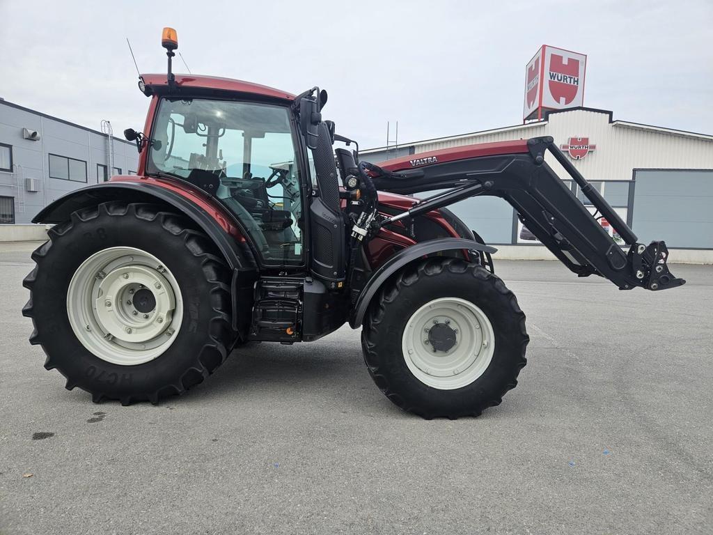 Valtra N134 ACTIVE Tractors