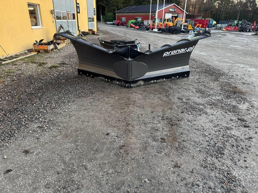 Pronar PUV 4000 M HD Snöblad och plogar