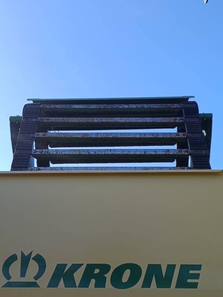 Krone Comprima CF 155 XC Round balers