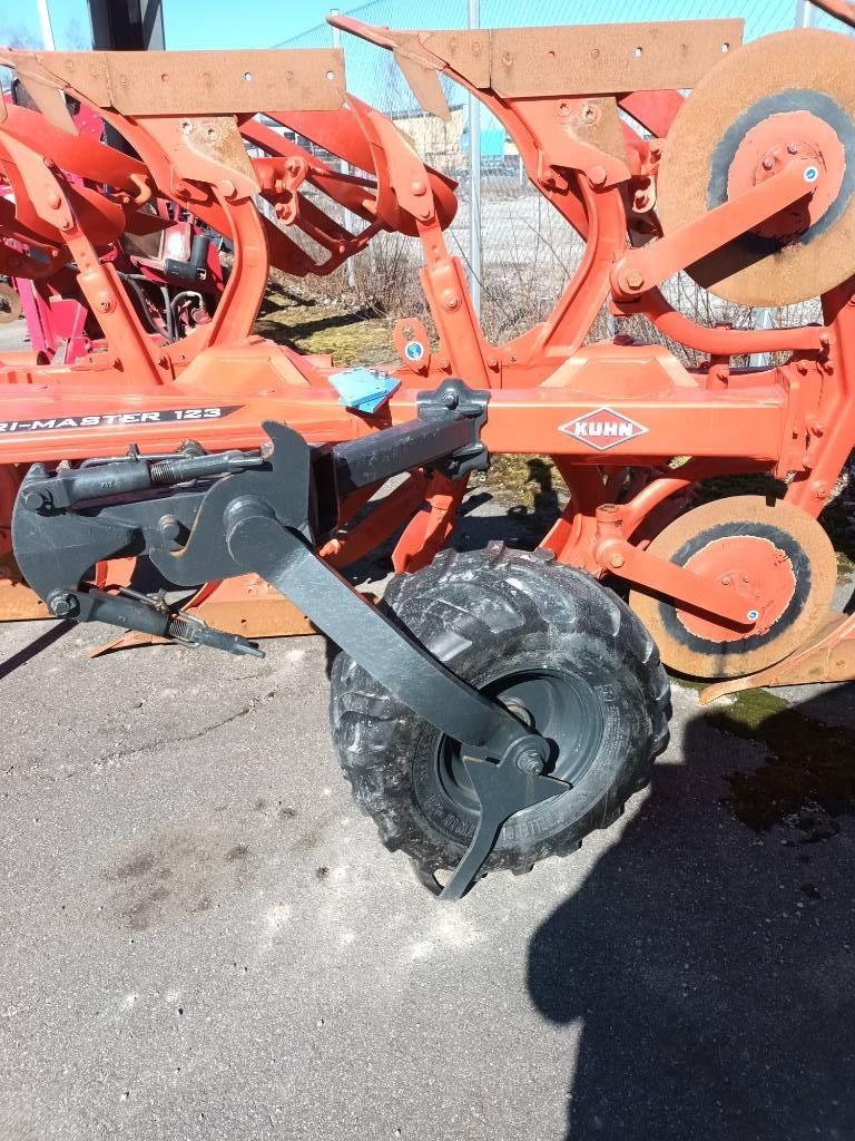 Kuhn Vari-Master 123 Arados reversibles suspendidos