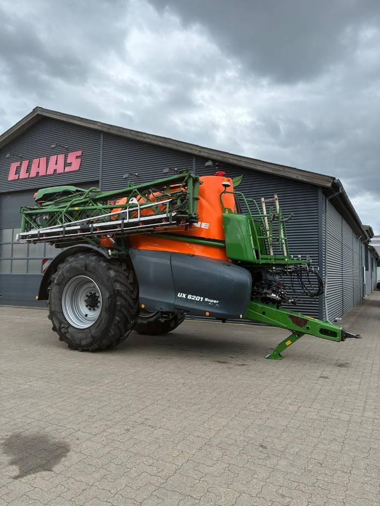 Amazone UX 6201 Super Trailed sprayers