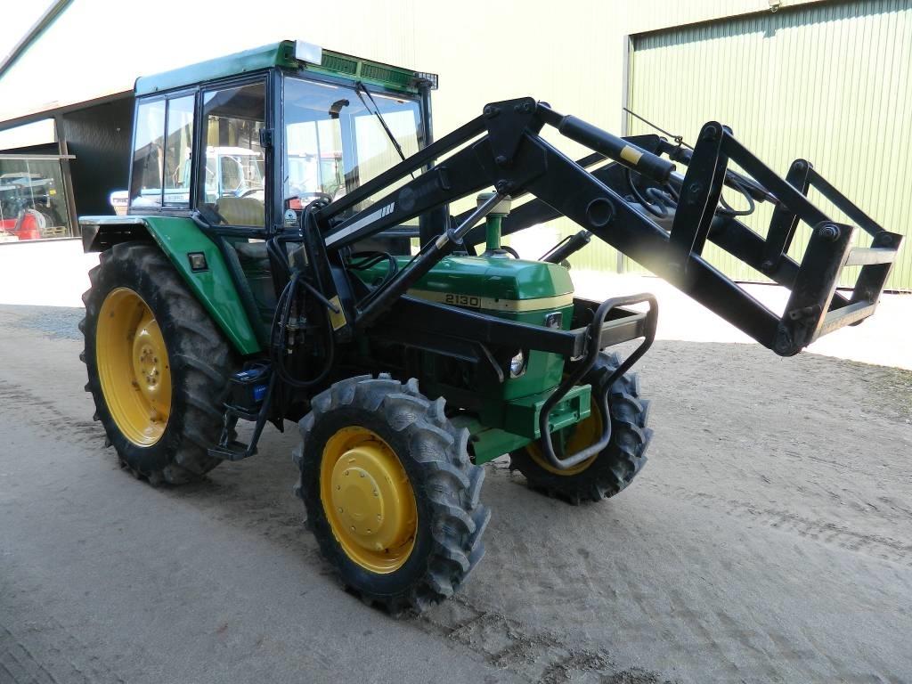 John Deere 2130 Traktori