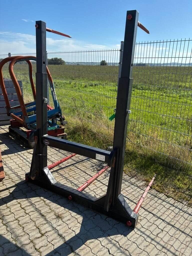 MO Implements BALLE SPYD Front loader accessories