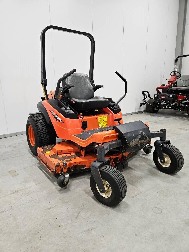 Kubota ZD 326 Åkgräsklippare