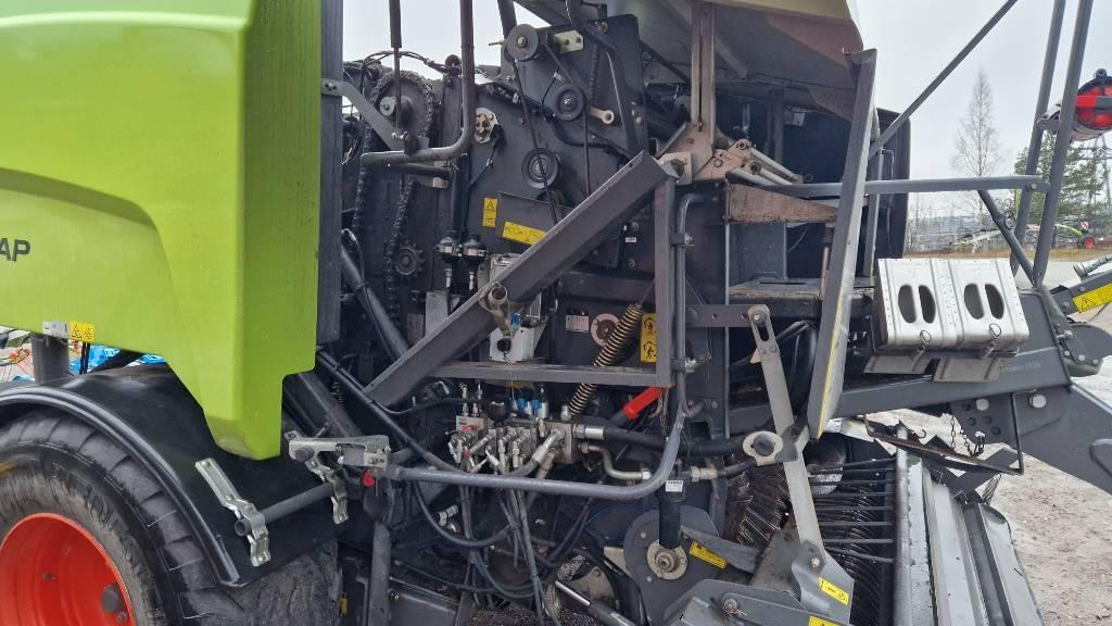 CLAAS Rollant 455 RC Uniwrap Round balers