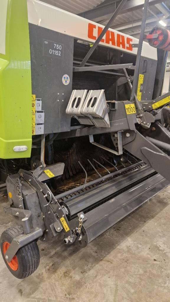 CLAAS Rollant 455 RC Uniwrap Round balers
