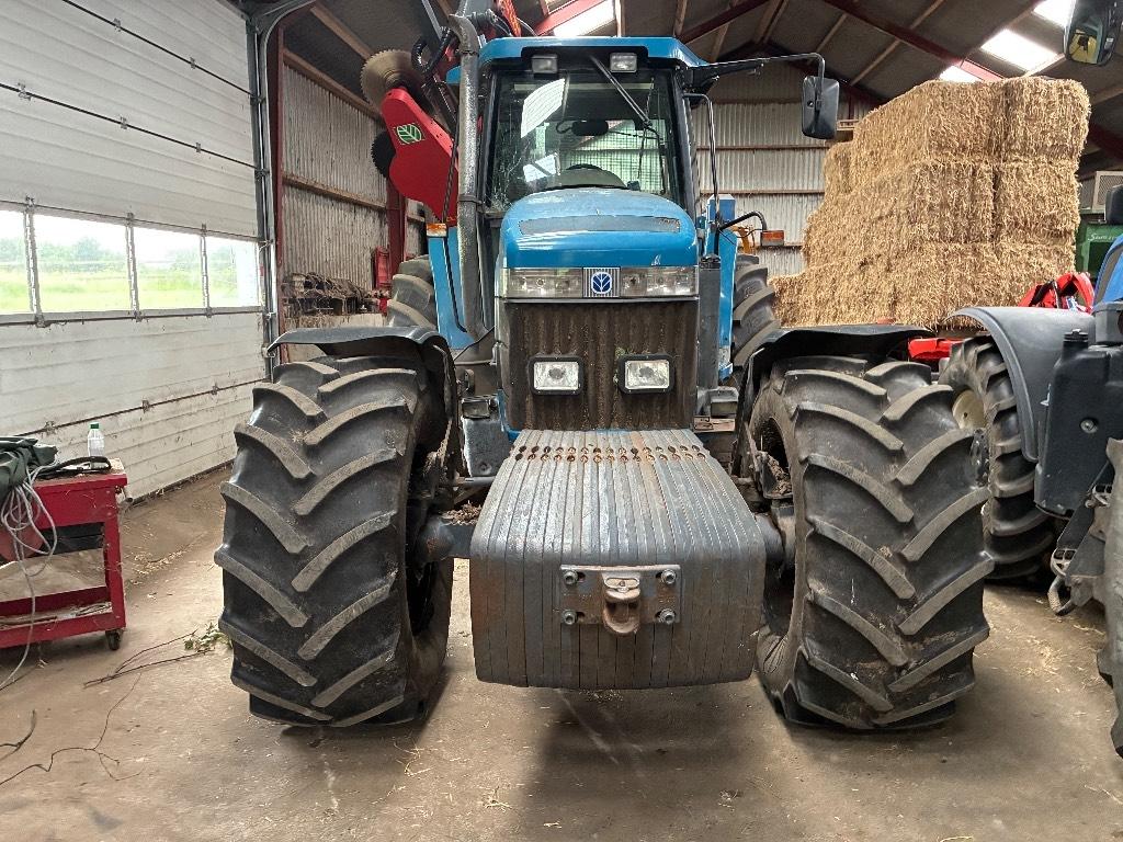 New Holland 8770 SS Tractores