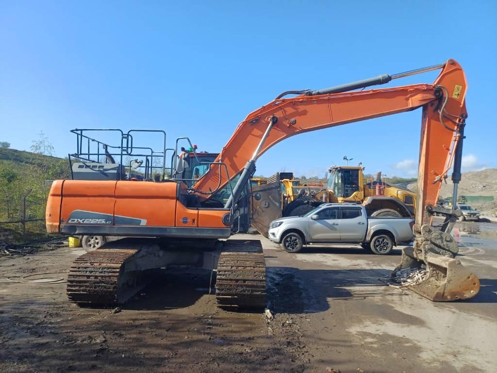 Doosan DX 225 LC-5 Crawler excavators