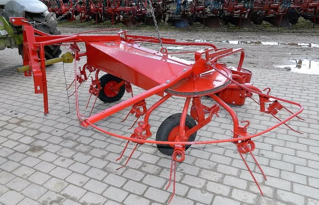 JF 320 Grābekļi un siena ārdītāji