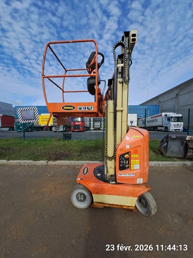JLG Toucan 8 E Vertikálne stĺpové výťahy