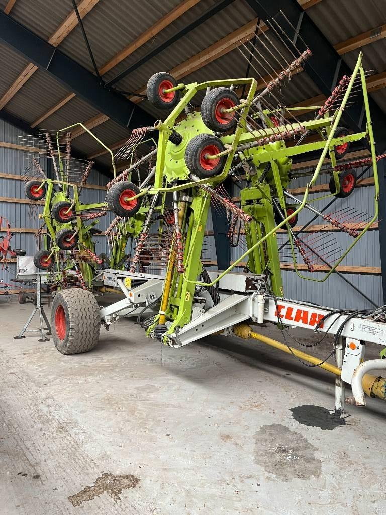CLAAS LINER 3000 Rakes and tedders