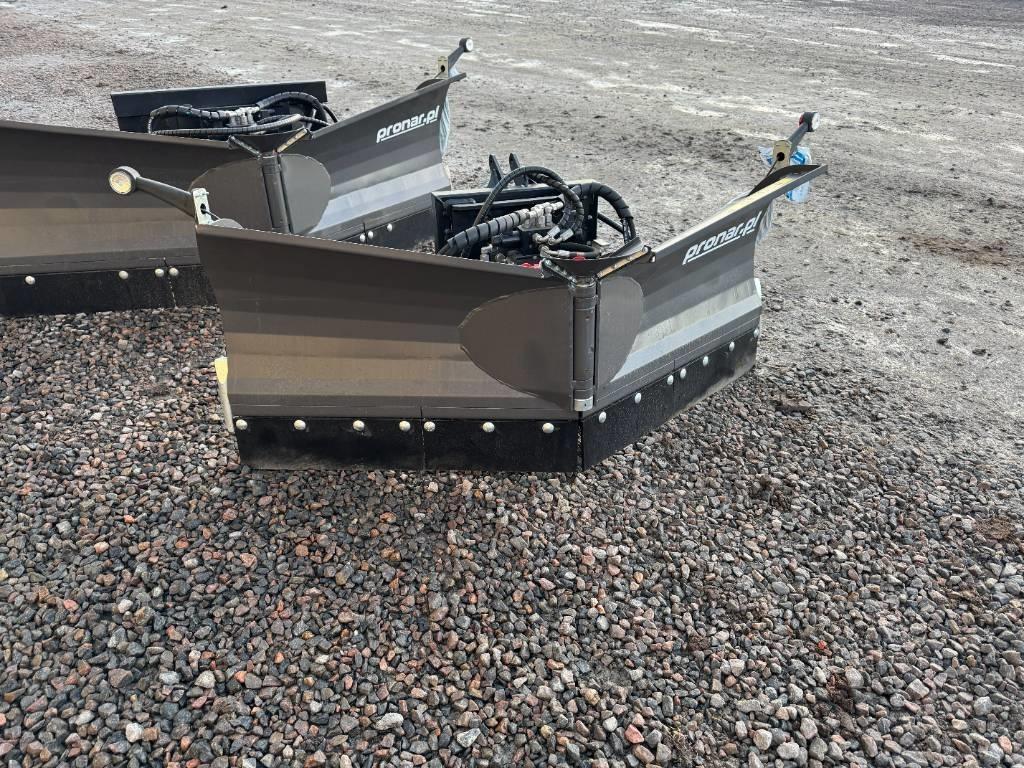 Pronar PUV 1800 M Snöblad och plogar