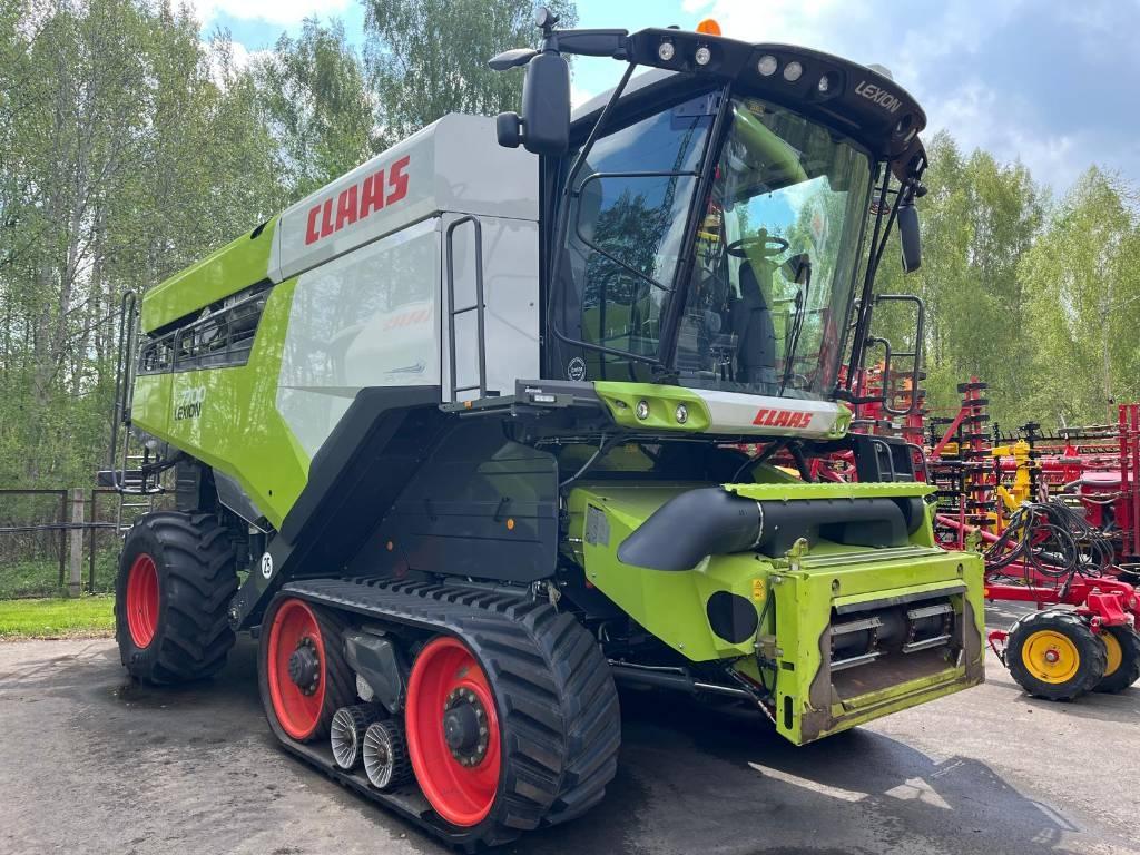 CLAAS Lexion 7700 TT Combine harvesters
