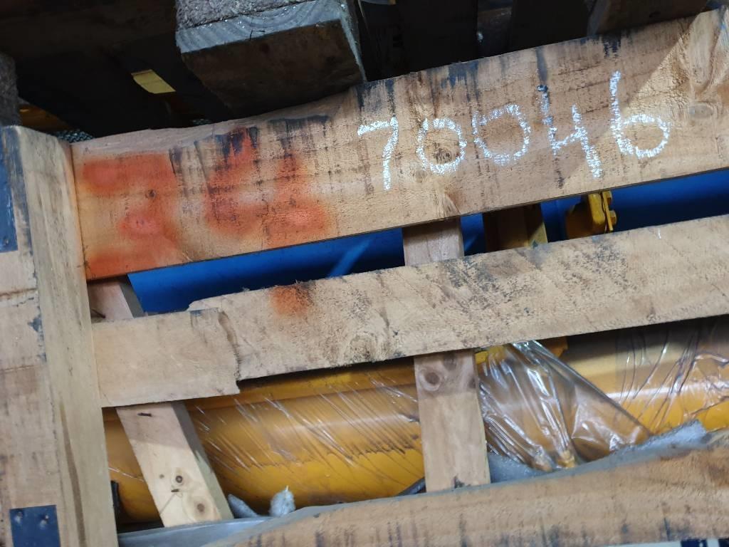 Hyundai Boom Cylinder RH - Robex 450 LC-7, 31NB-50231 Hydraulics