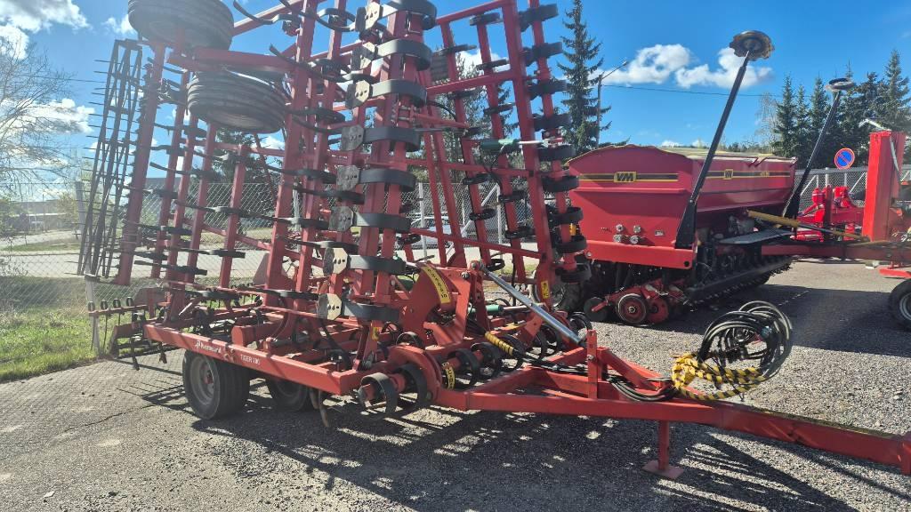 Potila kverneland tiger 700 Harrows