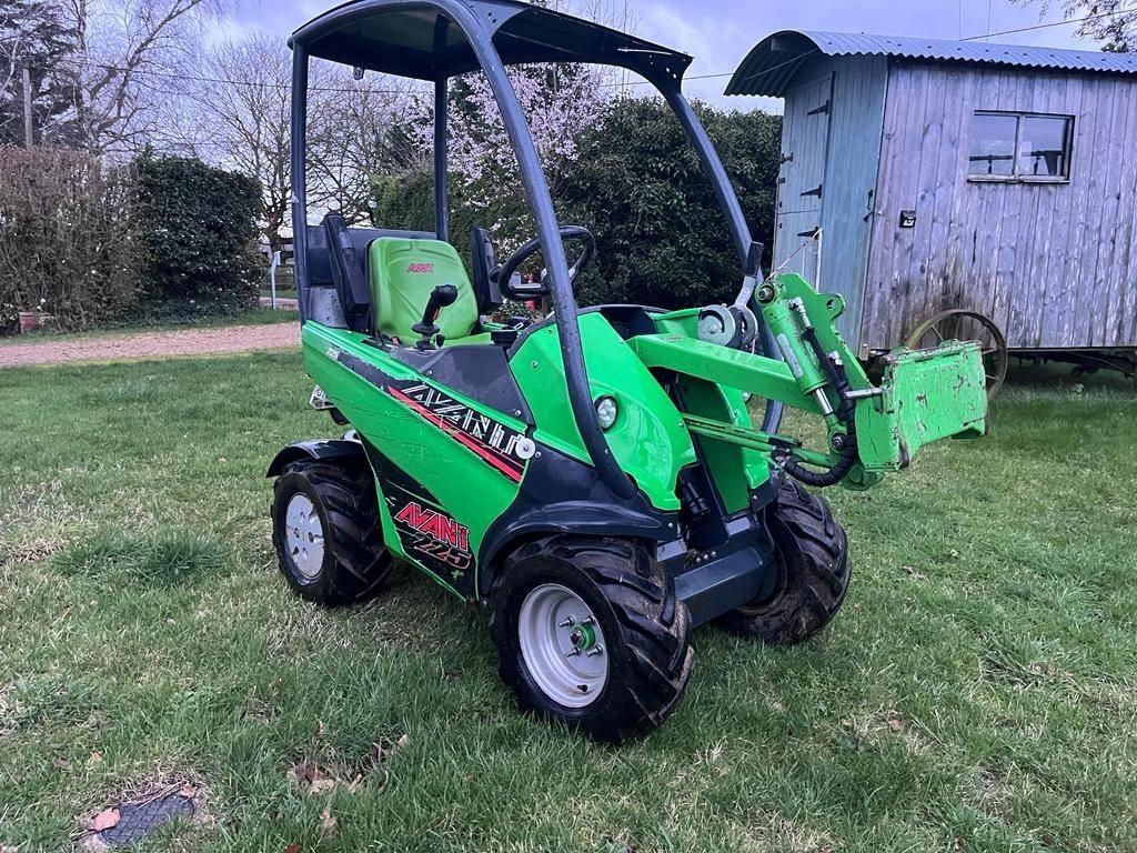 Avant 225 Multi purpose loaders