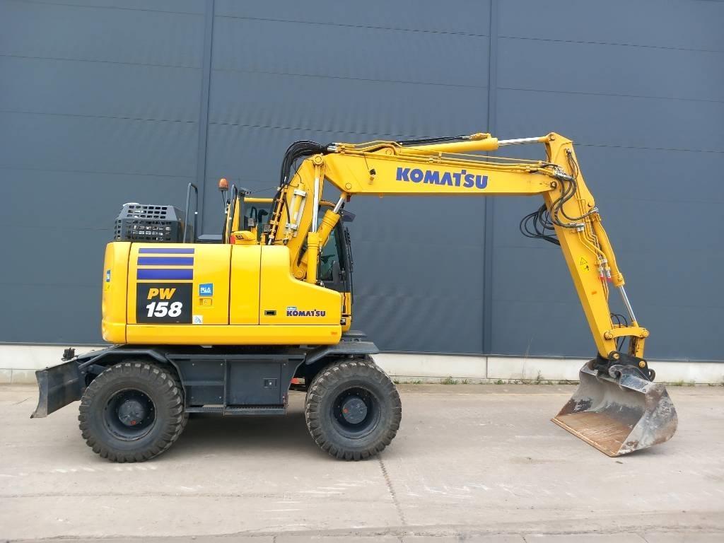 Komatsu PW158-11 MUDGUARDS Other components