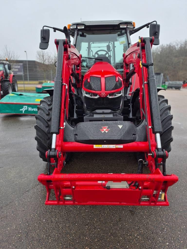 Massey Ferguson MF 5S.145 Traktorer