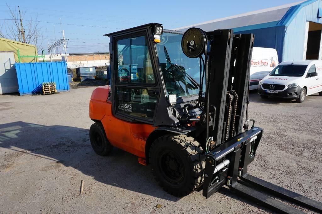 Toyota 42-7FD40 Diesel Trucker