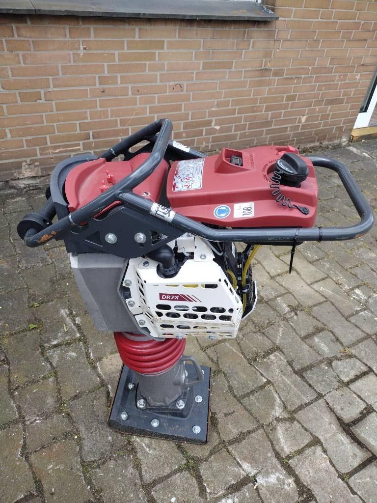 Dynapac DR15X (140kg /500 mm/ 25kN) Vibrationsgeräte