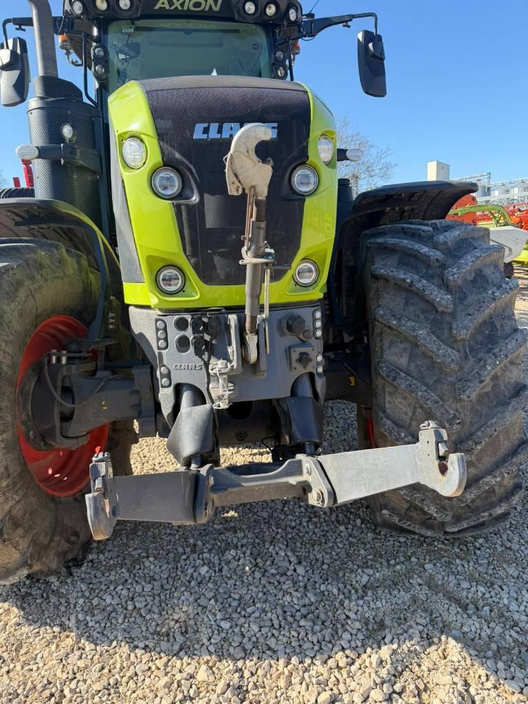 CLAAS Axion 930 Tractors