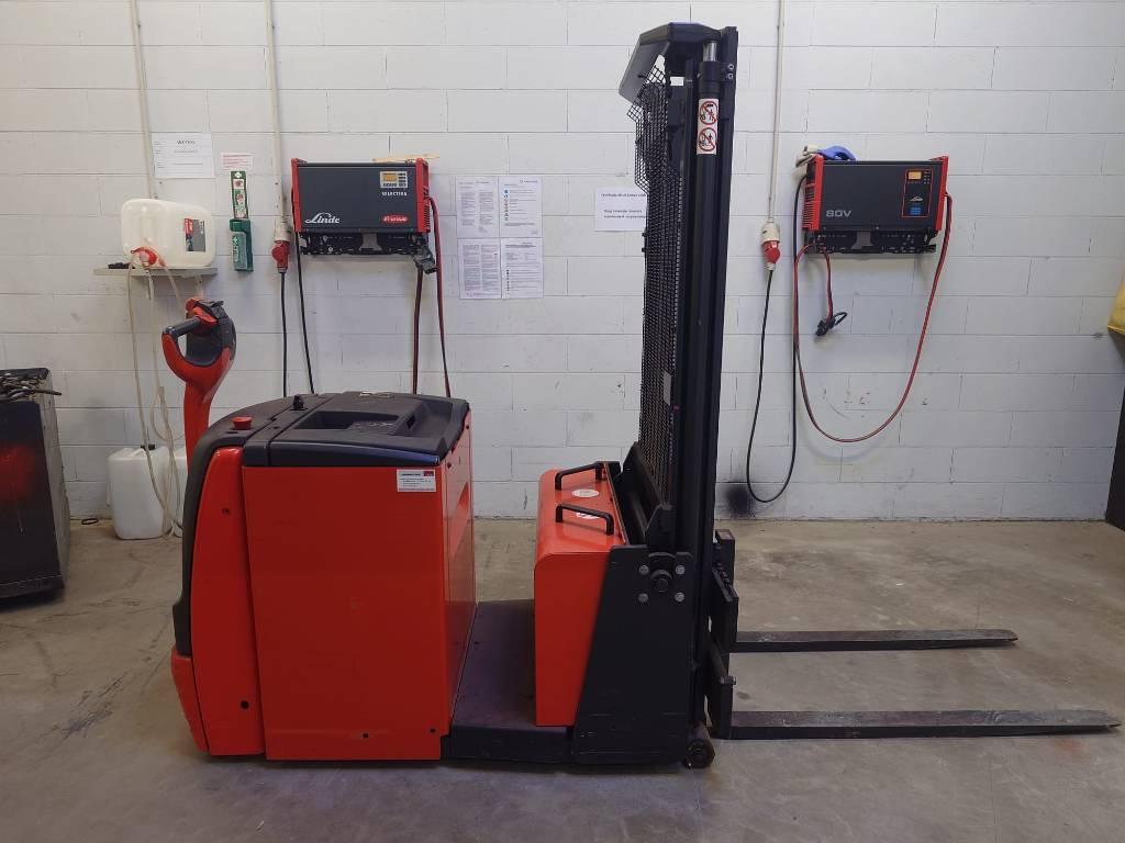 Linde L12AC/1171 Järelkäidavad virnastajad