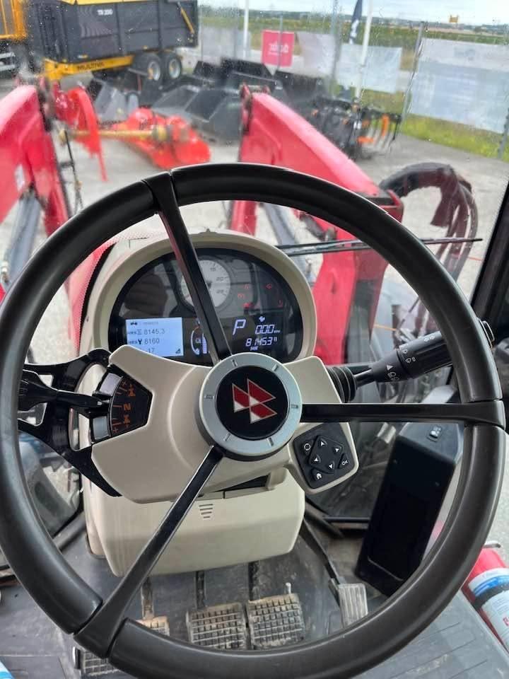 Massey Ferguson 5713 SL D6 Traktorer