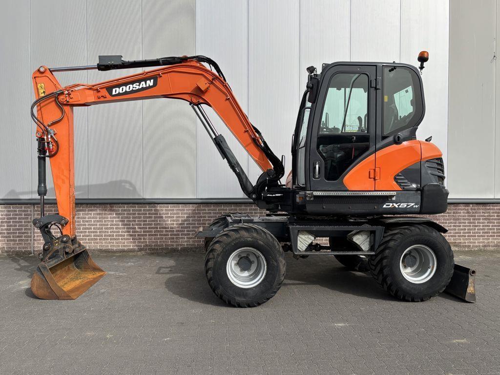 Doosan DX57W-5 Mobilbagger